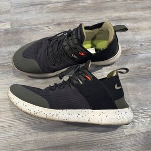 Nike Free RN Commuter Women’s Sneakers Black Green Size 11